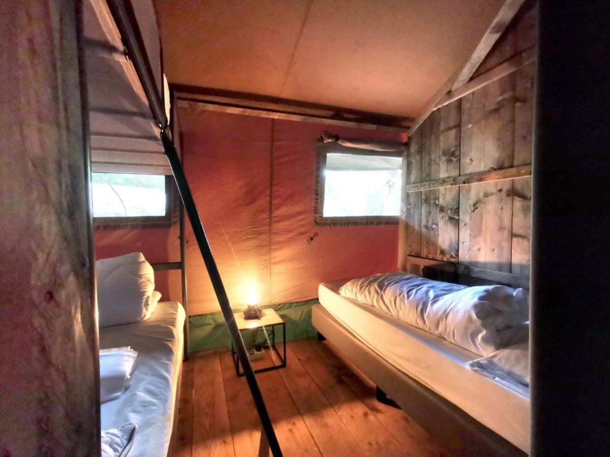 Glamping In Nature By Outdoors 홀텐 외부 사진